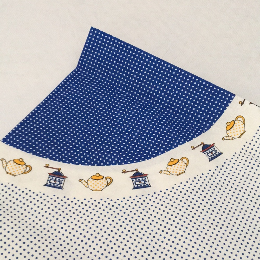 Round Linen Tablecloth & 8 Napins - Picture 5 of 7